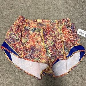 Lululemon Hotty hot short. 2.5”